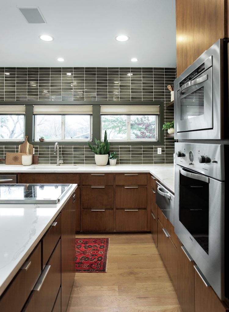 How To Make A Small Kitchen Bigger
