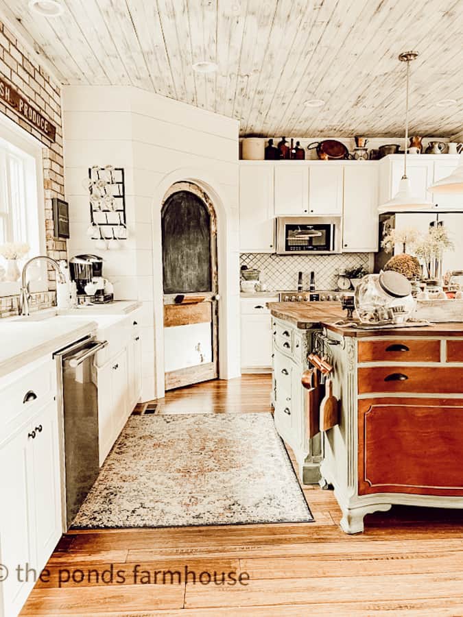 How To Decorate Space Above Kitchen Cabinets